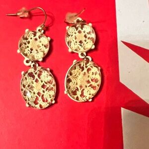 Cream ivory lace pattern dangle earrings
